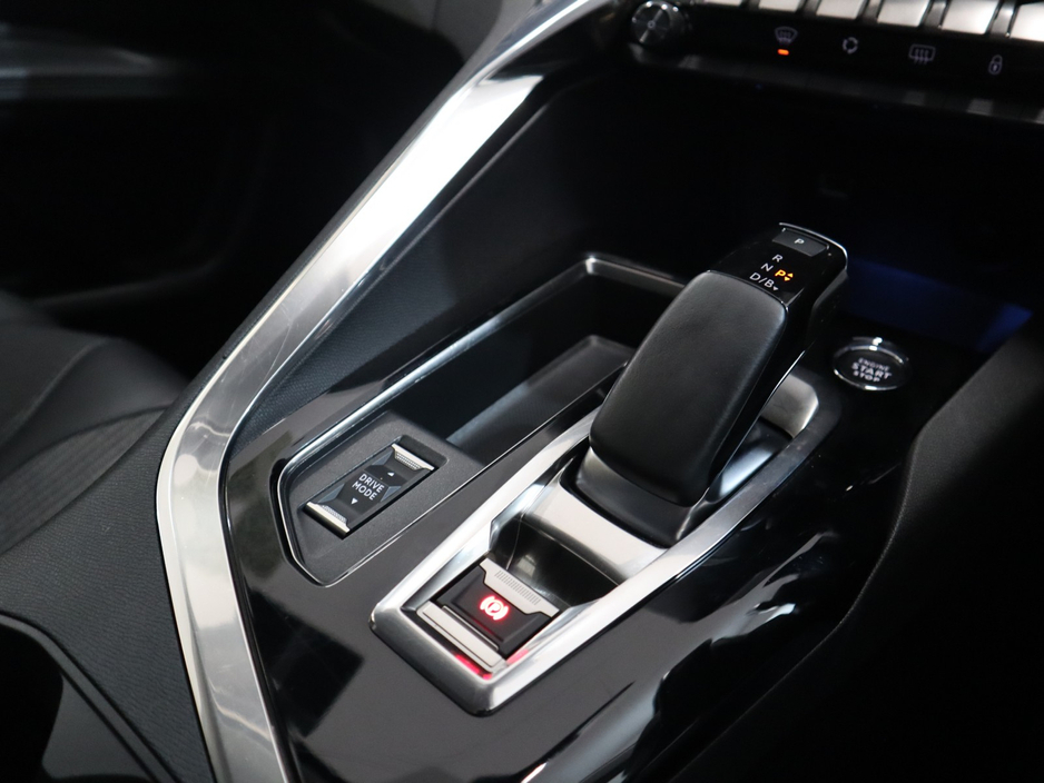 2022 Peugeot 3008 - image 21