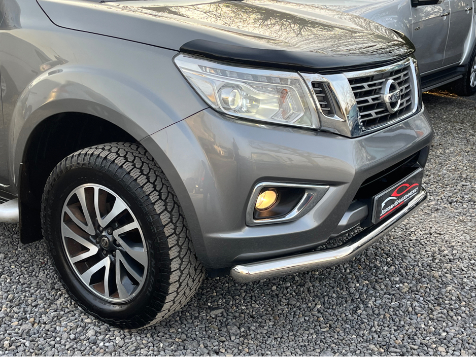 2019 Nissan Navara - image 10