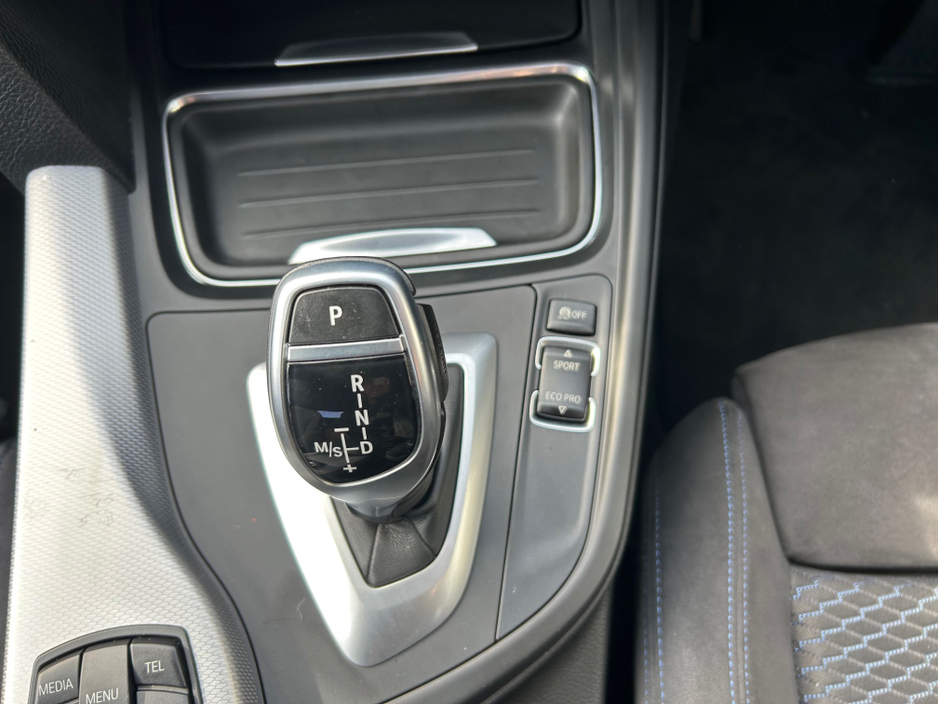 2014 BMW 3 Series - image 13