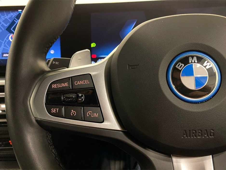 2024 BMW 3 Series - image 17