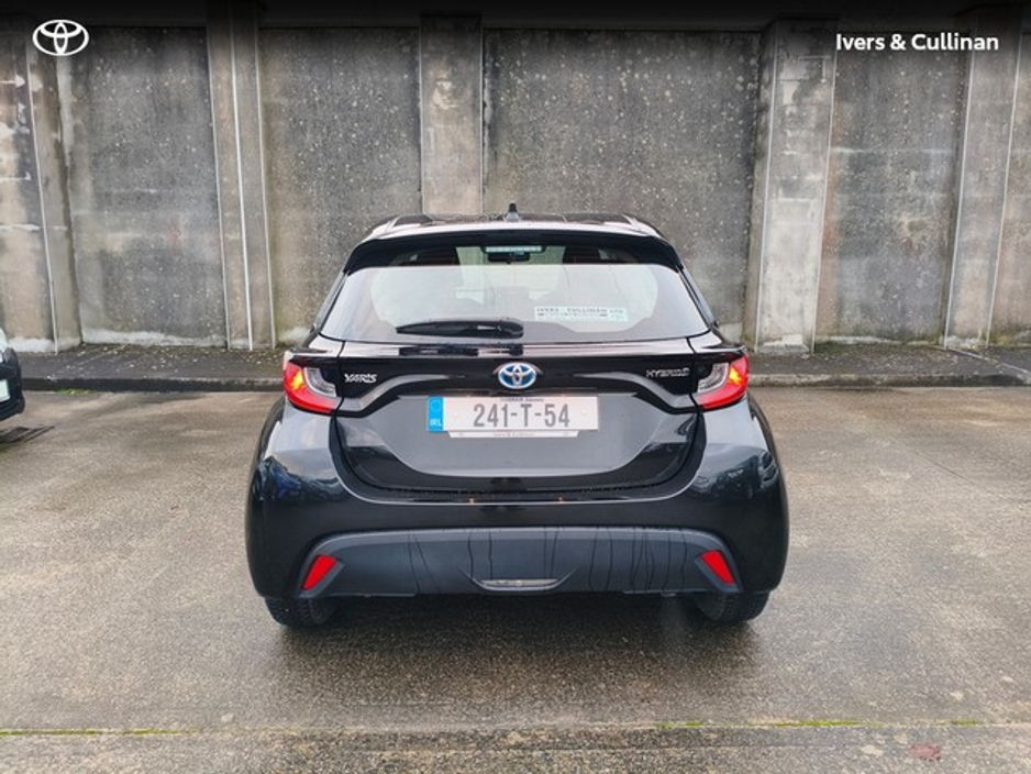 2024 Toyota Yaris YARIS 1.5 HYBRID LUNA