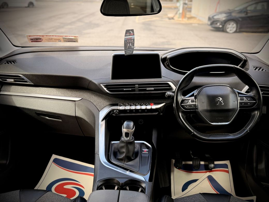 2019 Peugeot 3008 - image 13