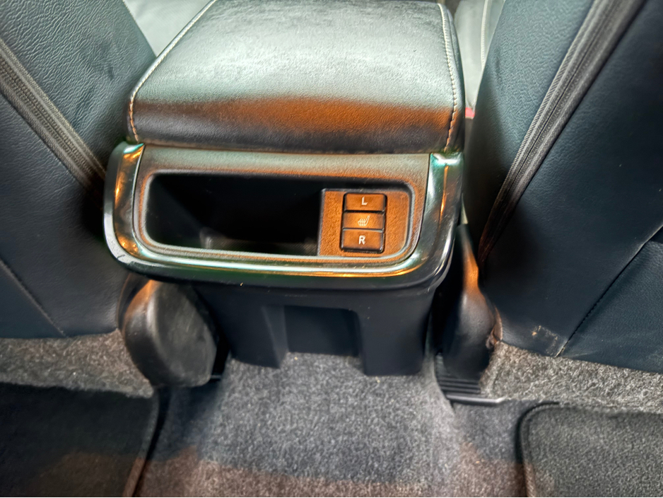 2023 Toyota Hilux - image 16