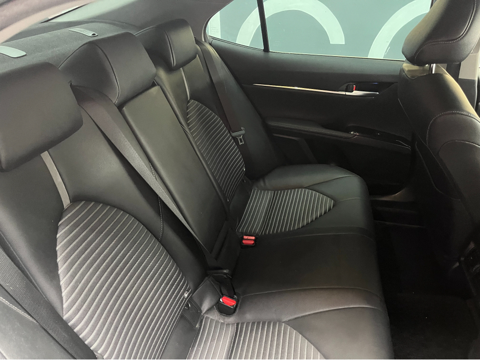 2019 Toyota Camry - image 12