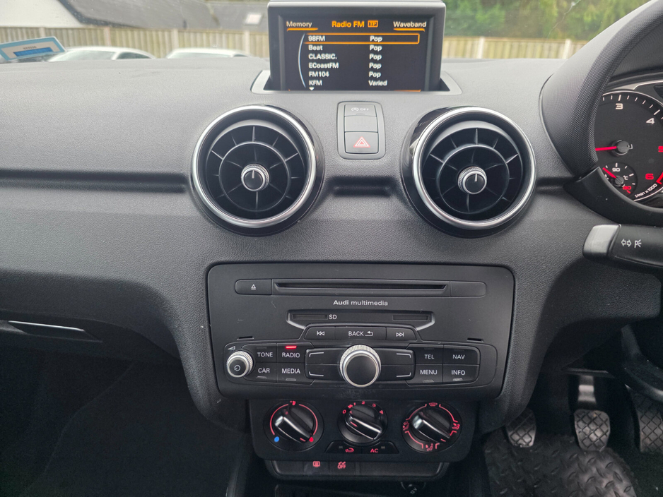 2014 Audi A1 - image 16