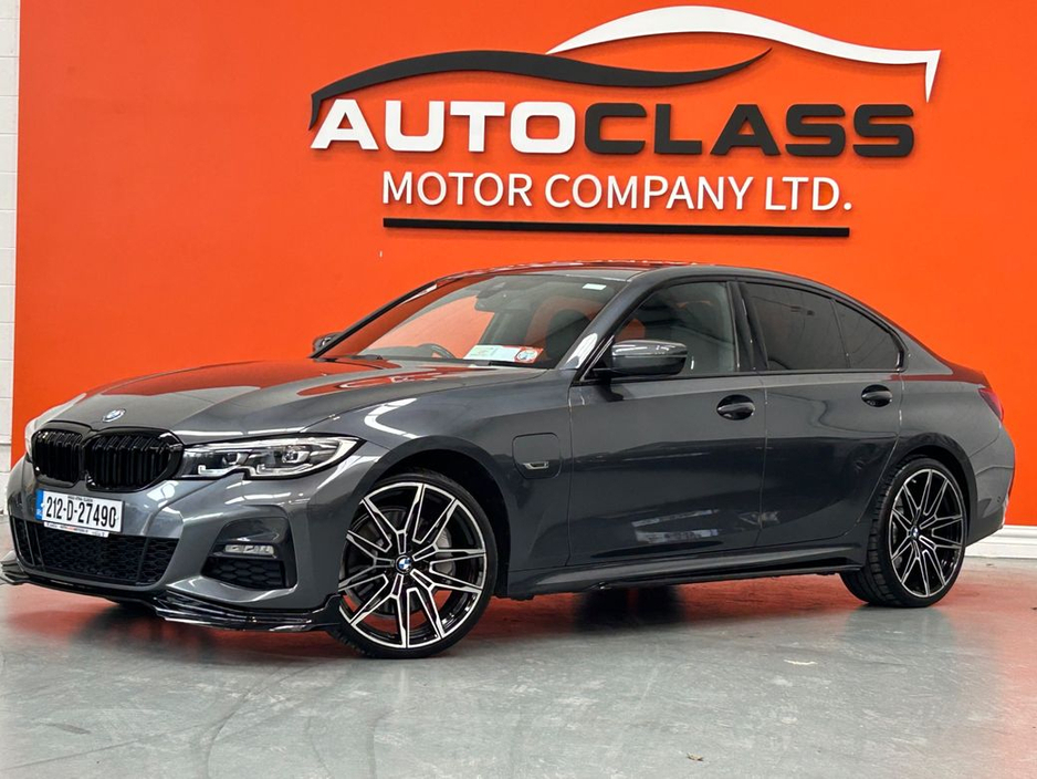 2021 BMW 3 Series - image 6