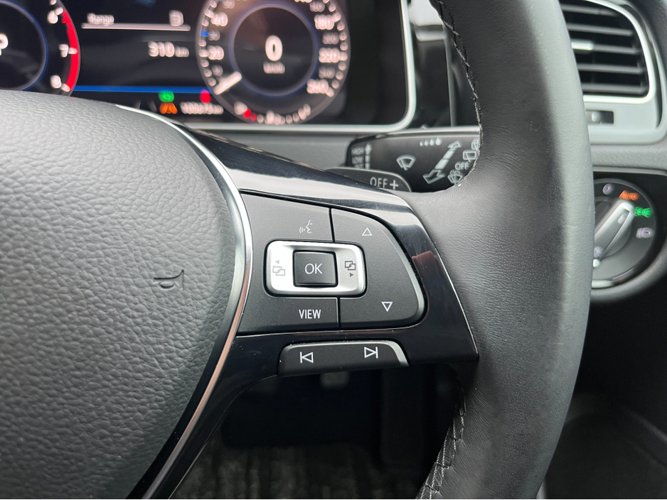 2019 Volkswagen Golf HIGHLINE AUTOMATIC 1.4 PETROL //REVERSE CAMERA//ADAPTIVE CRUISE CONTROL//KEYLESS ENTRY//BLIND SPOT WARNING// €18,950