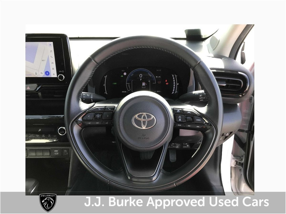 2024 Toyota Yaris - image 11