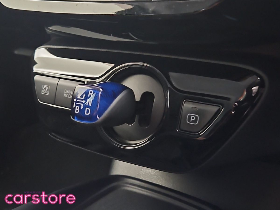 2021 Toyota Prius - image 21