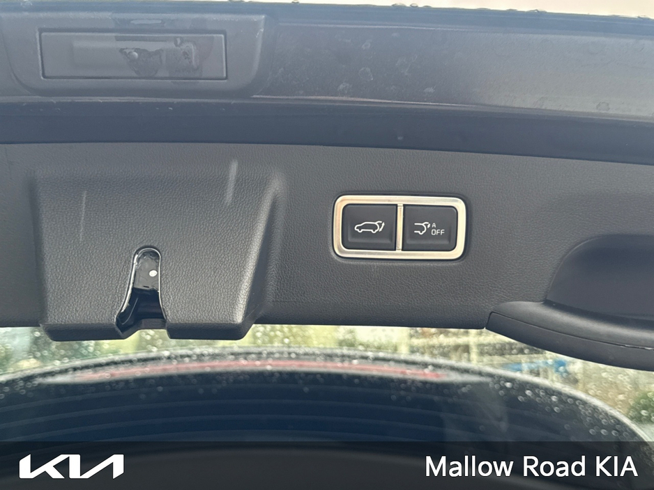 2025 Kia Sorento - image 14