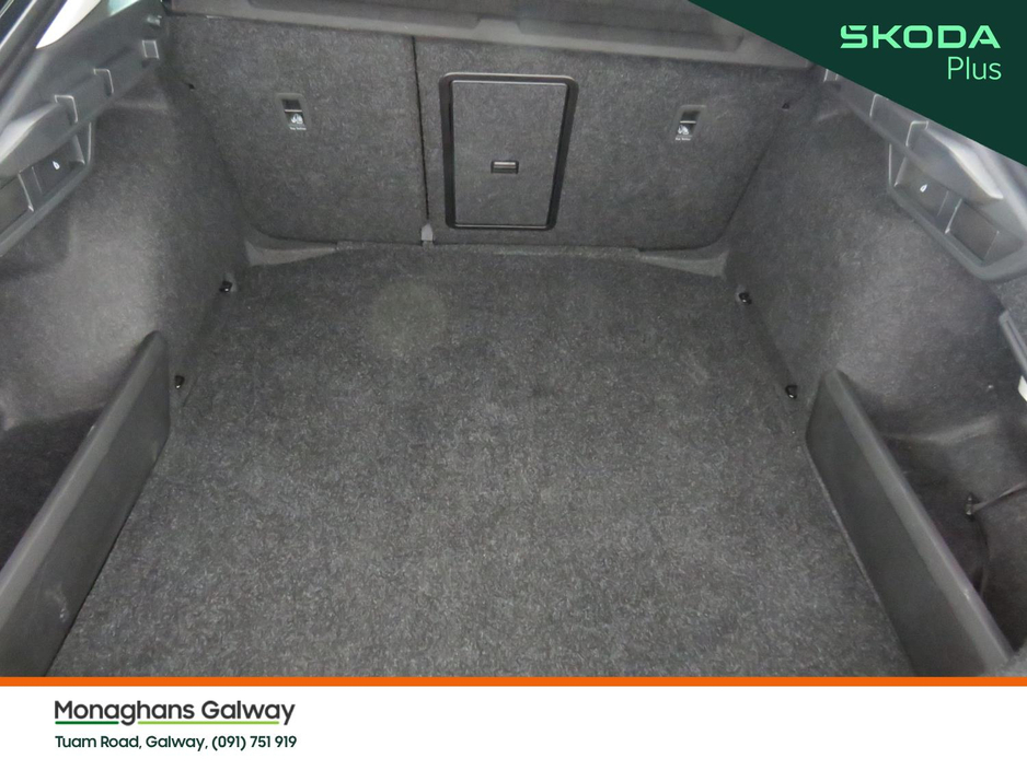 2025 Skoda Octavia - image 17