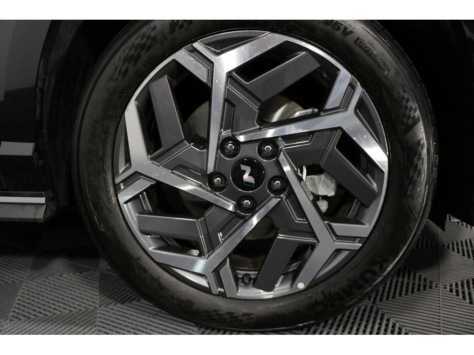 2025 Hyundai Kona - image 4