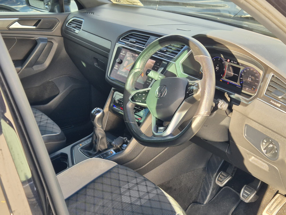 2022 Volkswagen Tiguan R-LINE 2.0 TDI MANUAL 6SPEED FWD 150HP 5DR €37,950