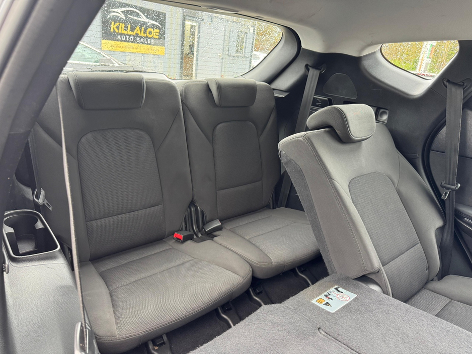 2016 Hyundai Santa Fe - image 14