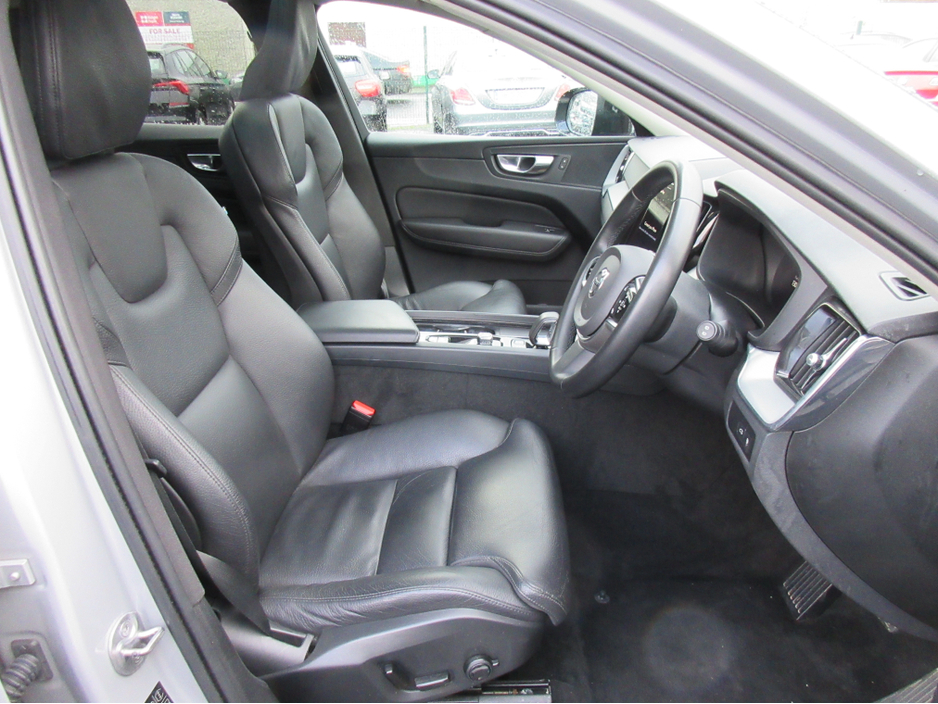 2023 Volvo XC60 T6 PHEV PLUS DARK AWD AUTO - PAN ROOF - FINANCE & SCRAPPAGE AVAILABLE €39,895