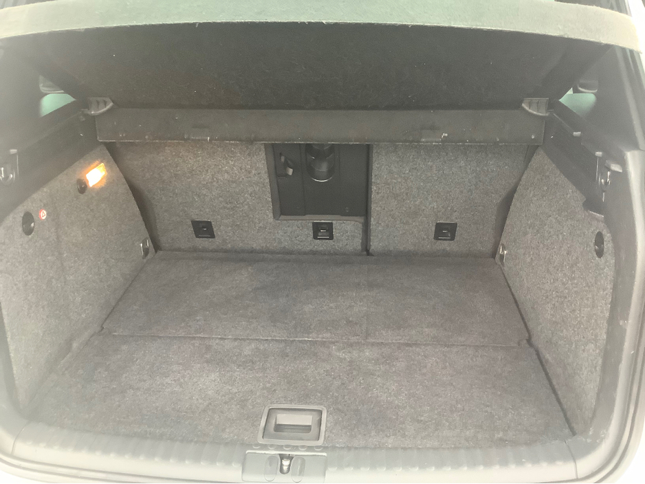 2014 Volkswagen Tiguan - image 8