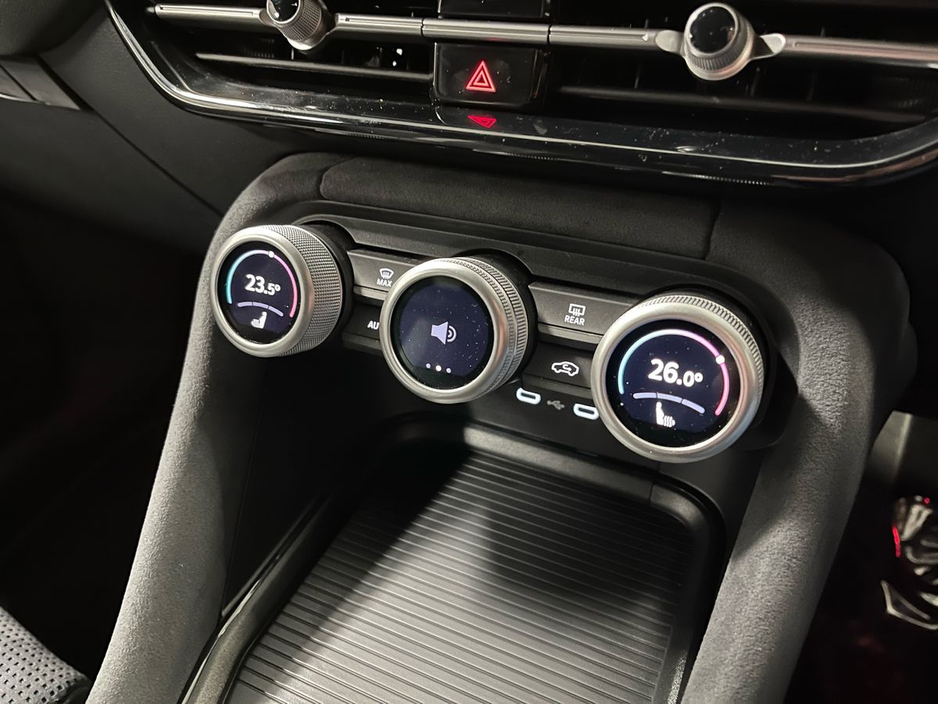 2025 Skoda Kodiaq Sportline IV 1.5TSi PHEV 204BHP - Reversing Camera - Climate Control - Sat Nav - Heated Seats - Keyless Start - Apple CarPlay/Android Auto €53,950