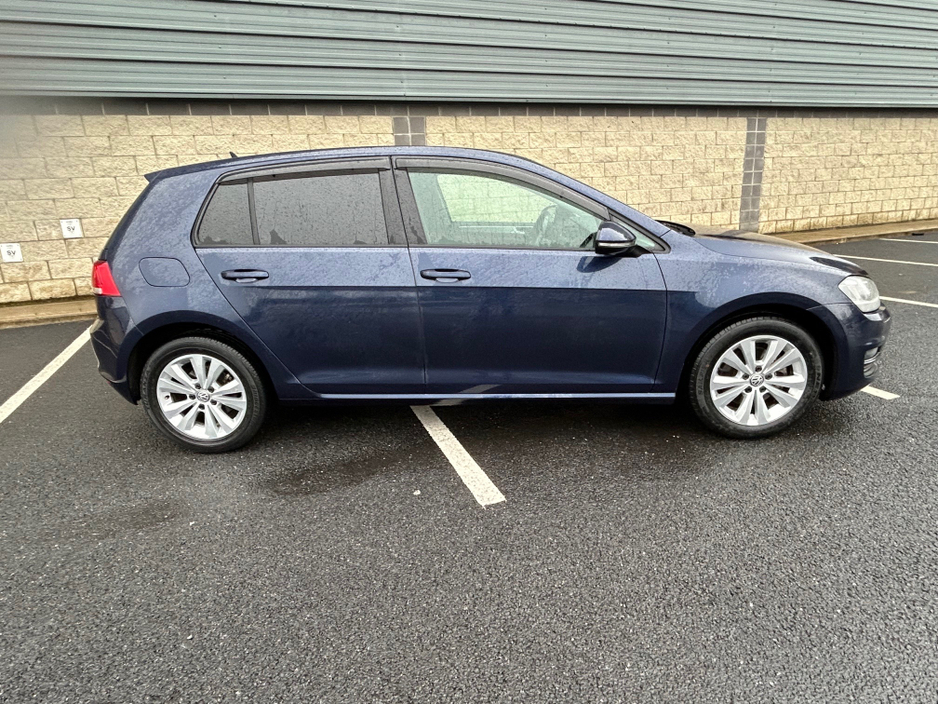 2016 Volkswagen Golf - image 4