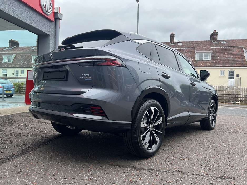 2026 MG HS TROPHY €36,234