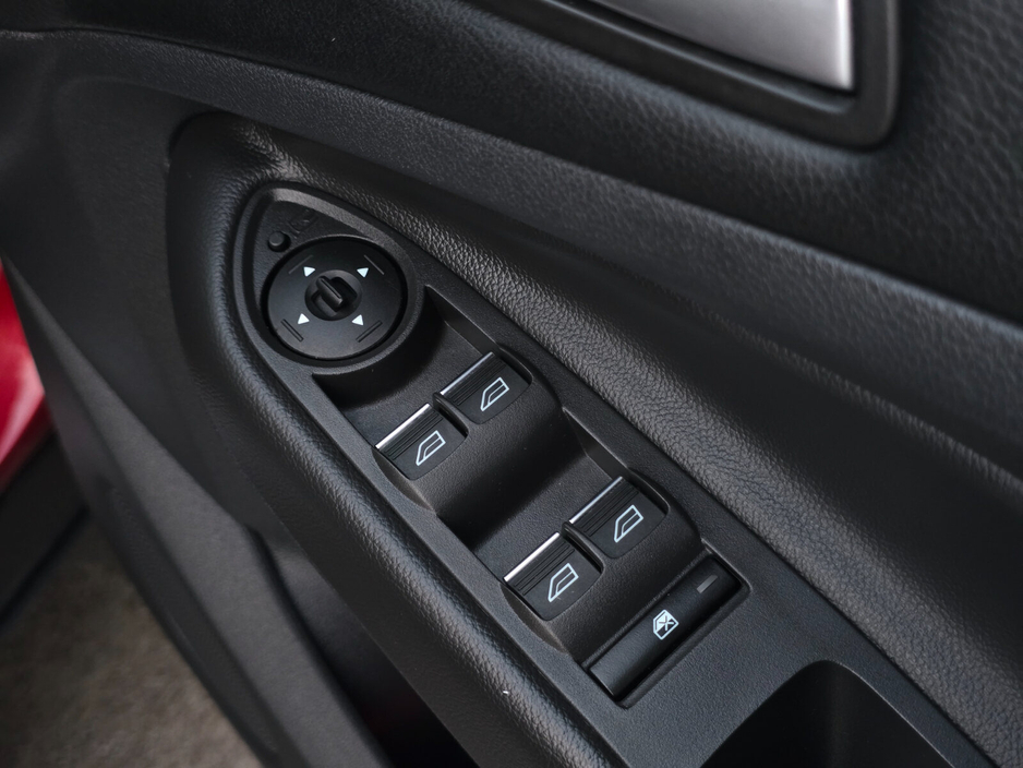 2017 Ford Kuga 2.0TDCI 150PS Titanium €13,950