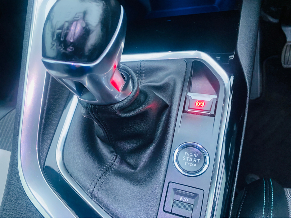 2022 Peugeot 3008 - image 22