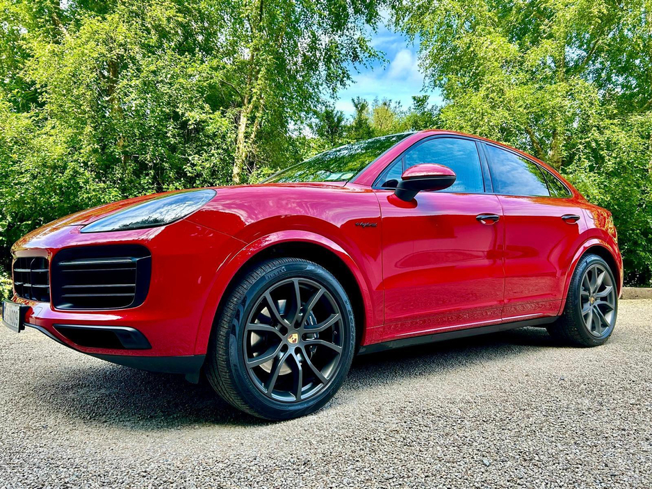 2022 Porsche Cayenne - image 7