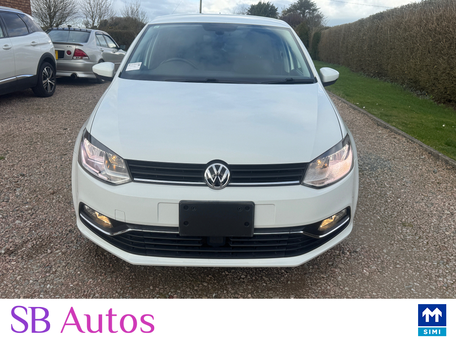 2015 Volkswagen Polo - image 7