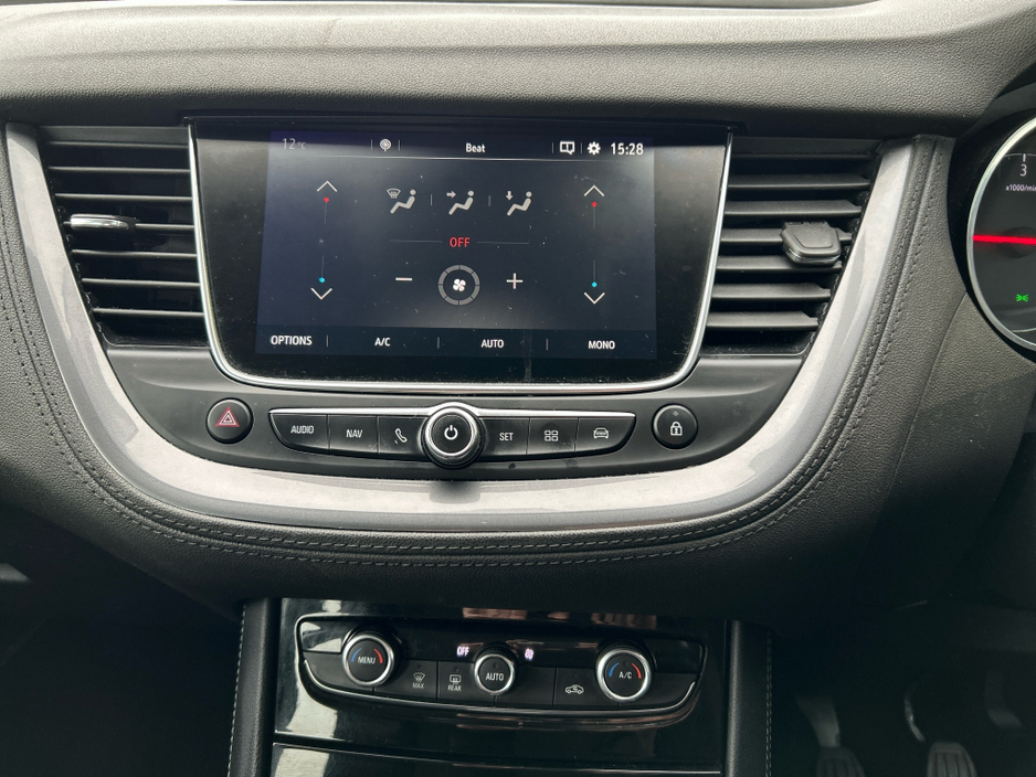 2019 Opel Grandland X - image 9