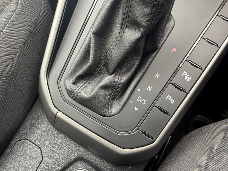 2018 Volkswagen Polo - image 17