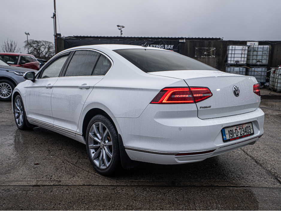 2019 Volkswagen Passat 2019 VW Passat Highline Auto/High spec/1yr warrant €25,888