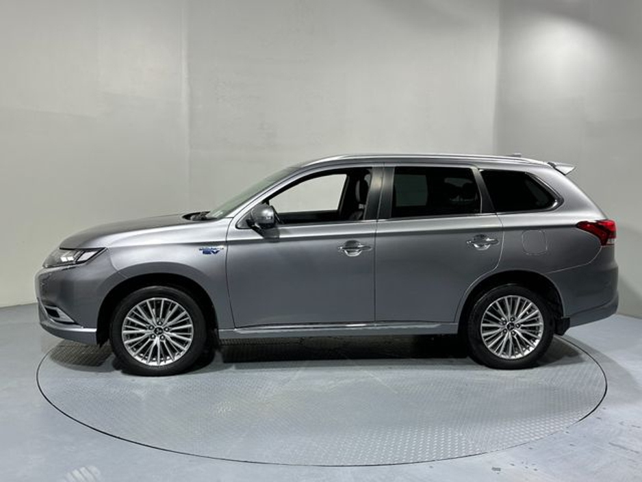 2020 Mitsubishi Outlander Instyle Plug In Hybrid €24,400