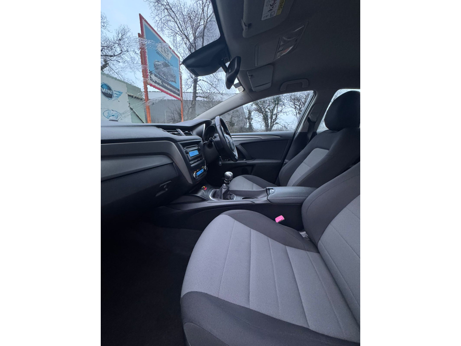 2015 Toyota Avensis 1.6 D AURA 4DR €8,950