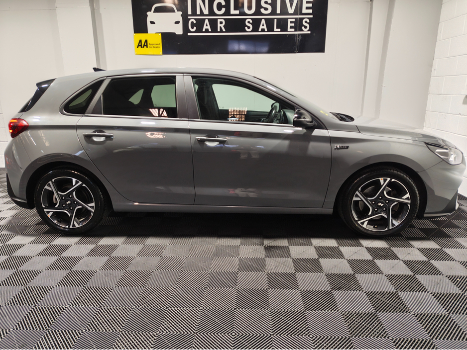 2022 Hyundai i30 - image 7