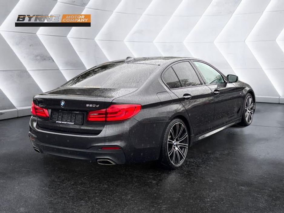 2018 BMW 5 Series - image 5