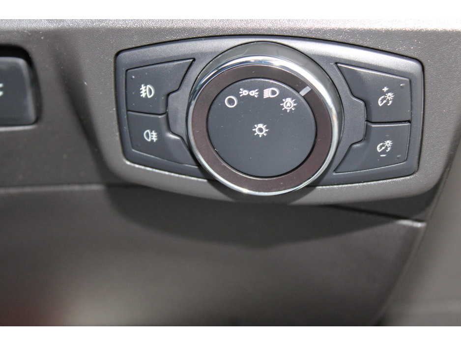 2019 Ford Mondeo - image 27