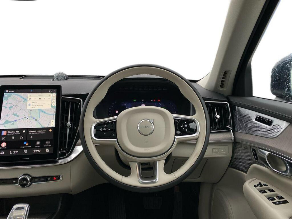 2026 Volvo XC90 - image 10