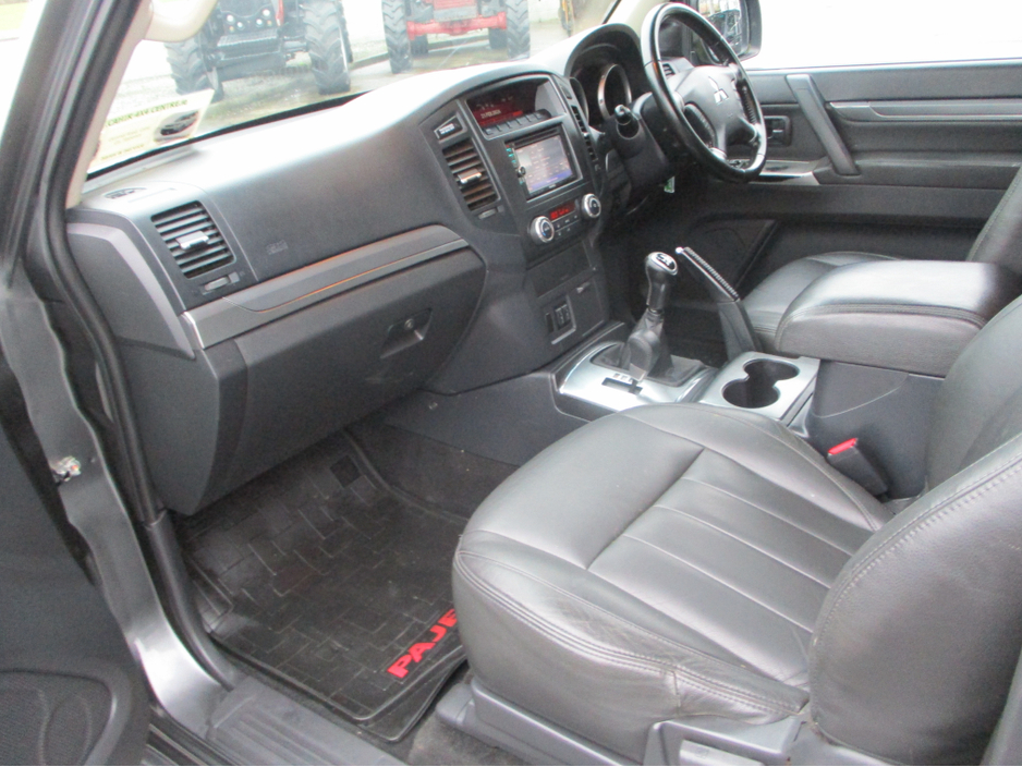 2013 Mitsubishi Shogun 3.2 DID WARRIOR SWB COMM €18,995