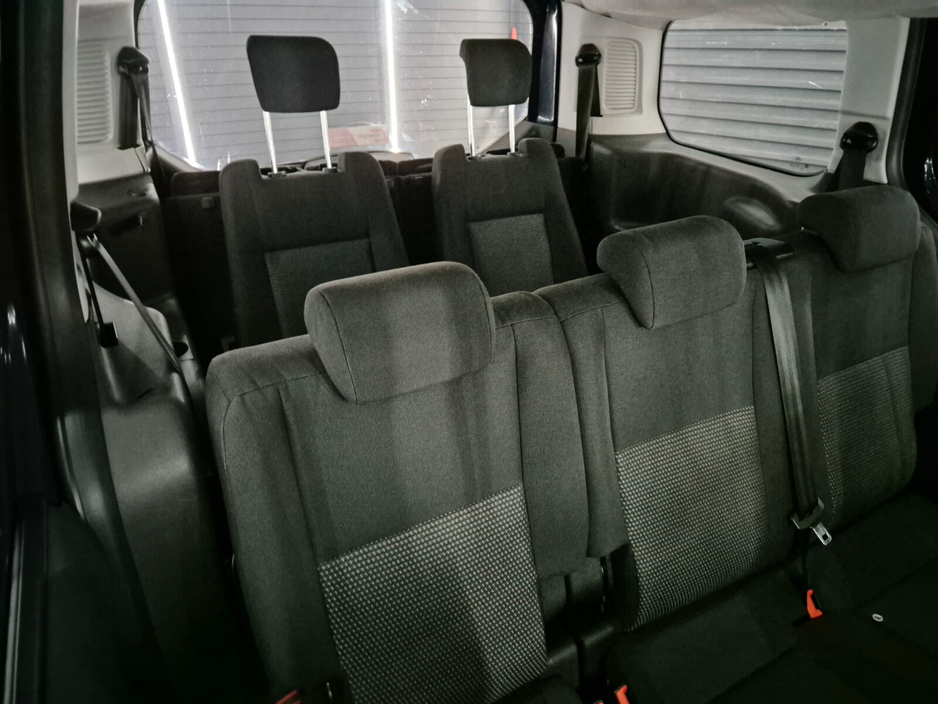 2016 Ford Tourneo Connect - image 12