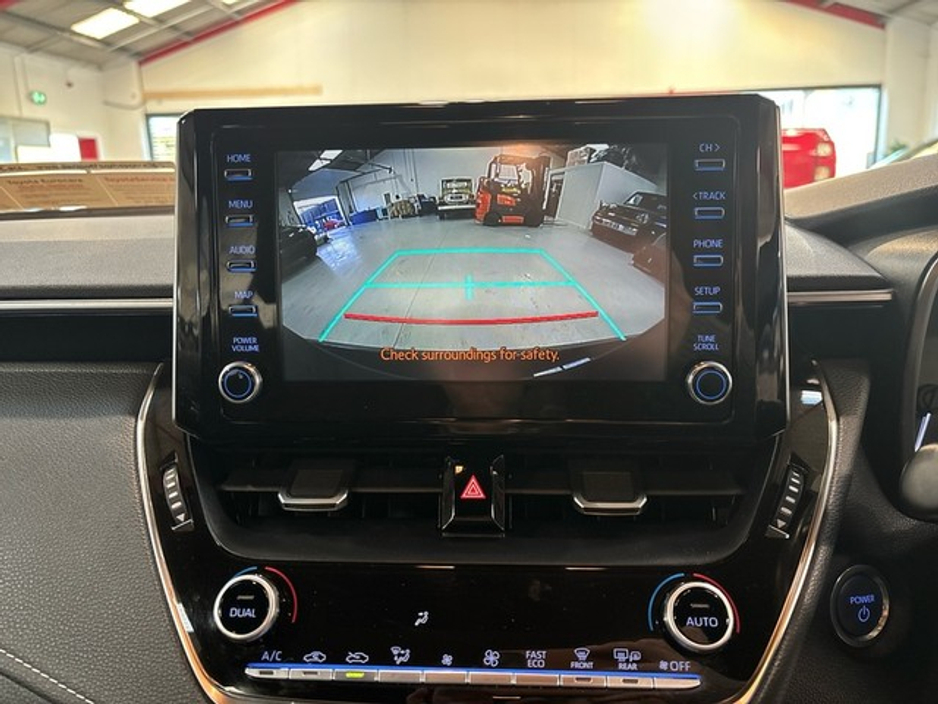 2020 Toyota Corolla HYBRID LUNA H/B AUTO €21,495