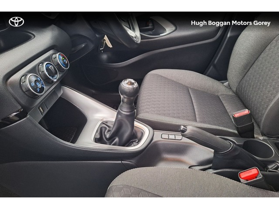 2023 Toyota Yaris 1.0 Luna Manual €21,950