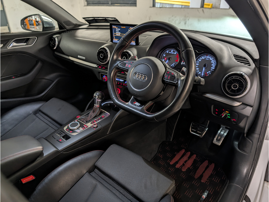 2015 Audi S3 - image 19