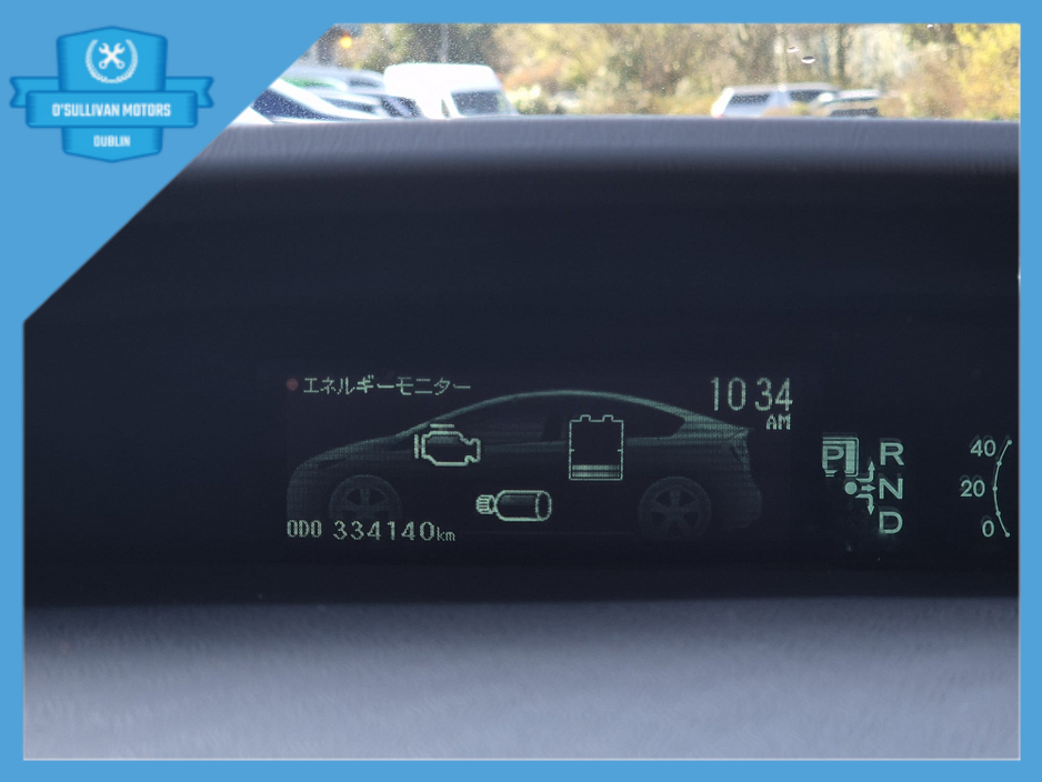 2015 Toyota Prius - image 20