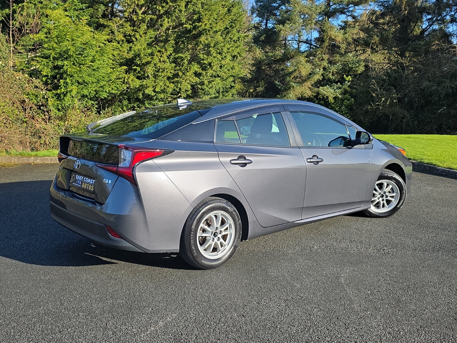 2020 Toyota Prius - image 23