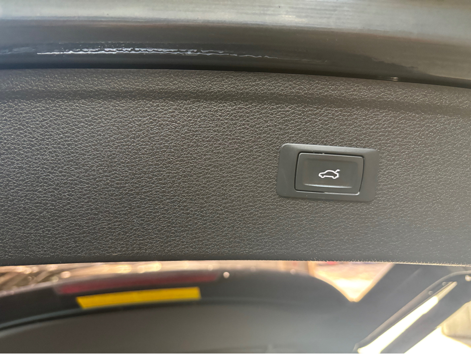 2018 Audi Q5 - image 4