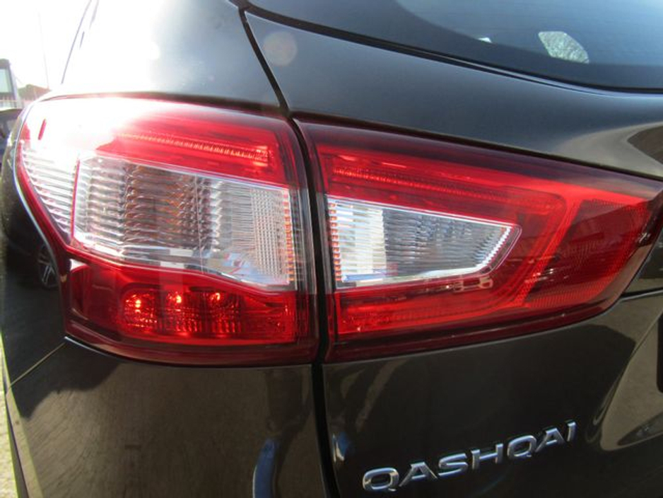 2016 Nissan Qashqai - image 38