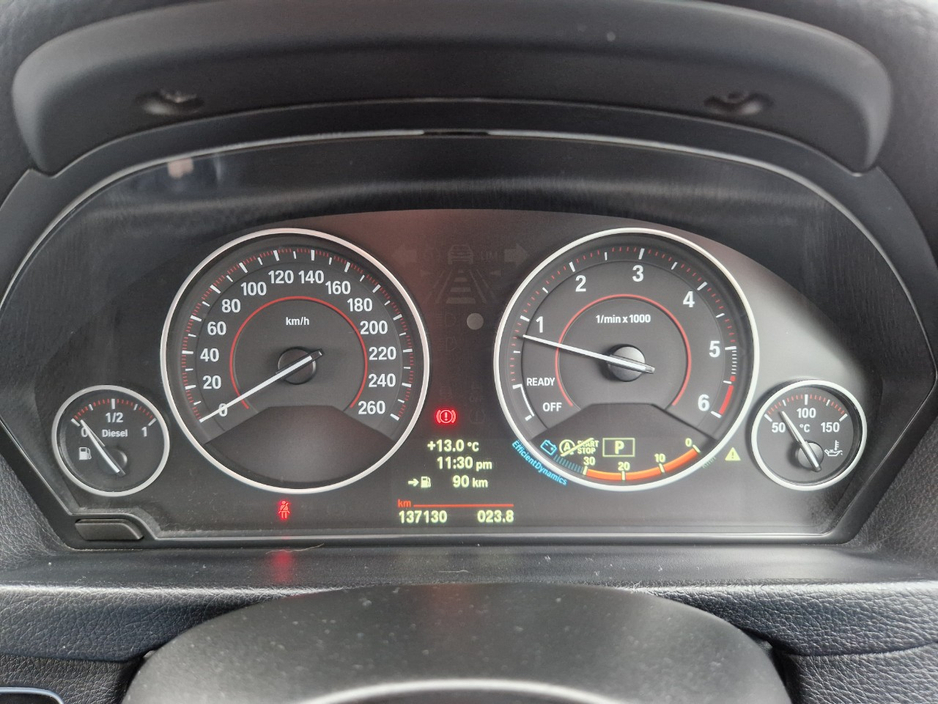 2013 BMW 3 Series - image 33