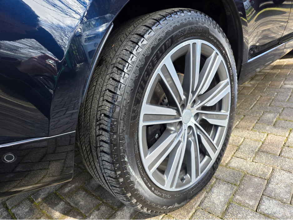 2025 Land Rover Range Rover - image 7