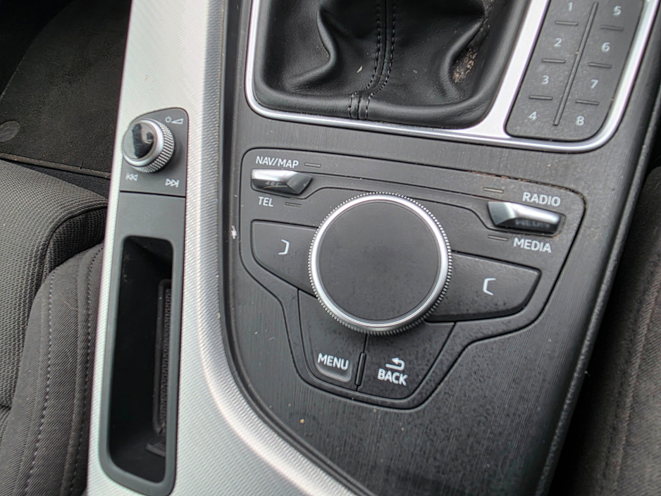 2016 Audi A4 - image 14