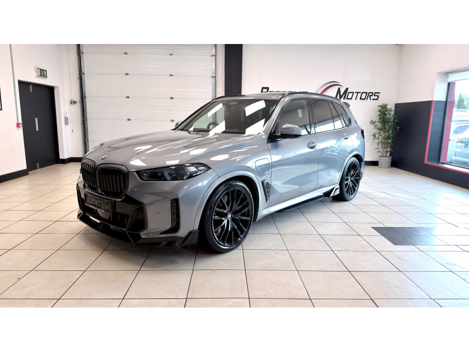 2024 BMW X5 - image 30
