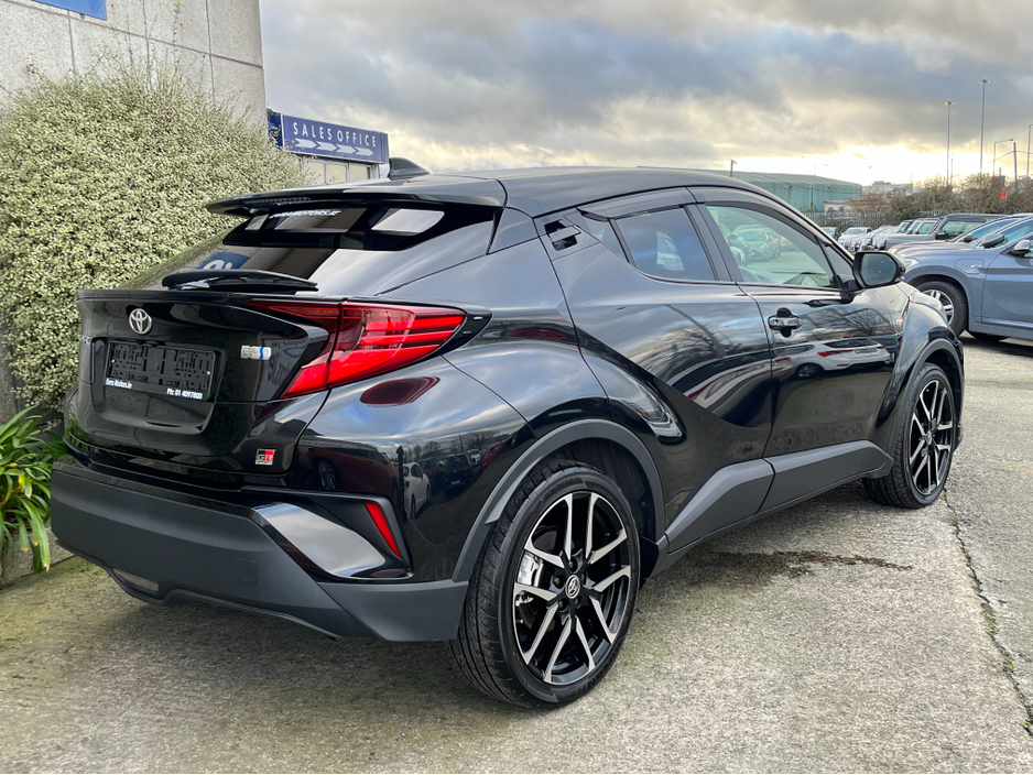 2022 Toyota C-HR GR SPORT AUTOMATIC HYBRID 1.8 PETROL //HIGH SPEC//HALF LEATHER HEATED SEATS//KEYLESS ENTRY//ADAPTIVE CRUISE CONTROL//REVERSE CAMERA// €29,950